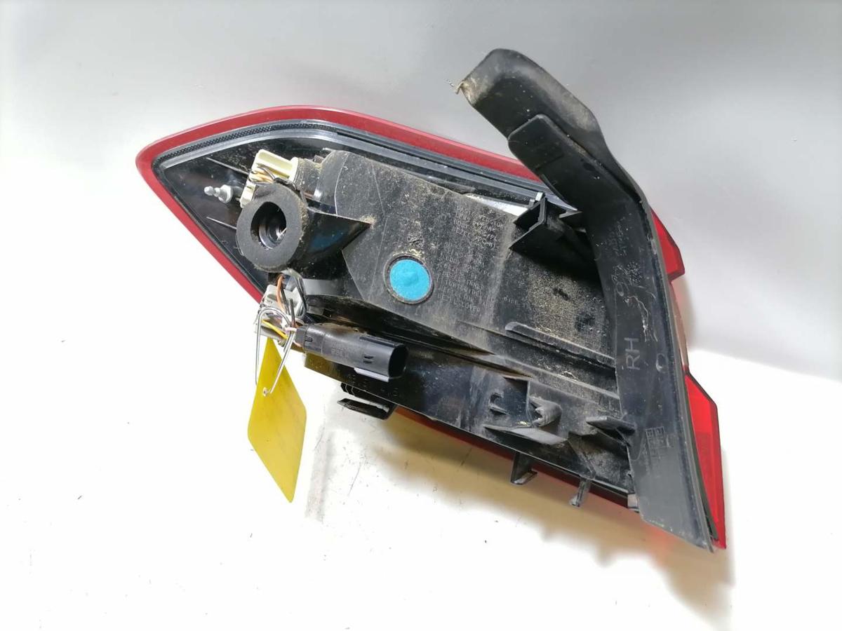 Ford Fiesta MK7 original Rücklicht Rückleuchte Schlussleuchte rechts außen 5-Türer Bj.2019